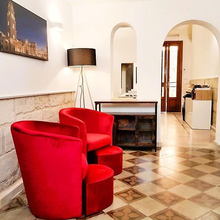 Вилла Casa Dante Deliziosa Casa A Due Passi Dal Centro Лечче Экстерьер фото