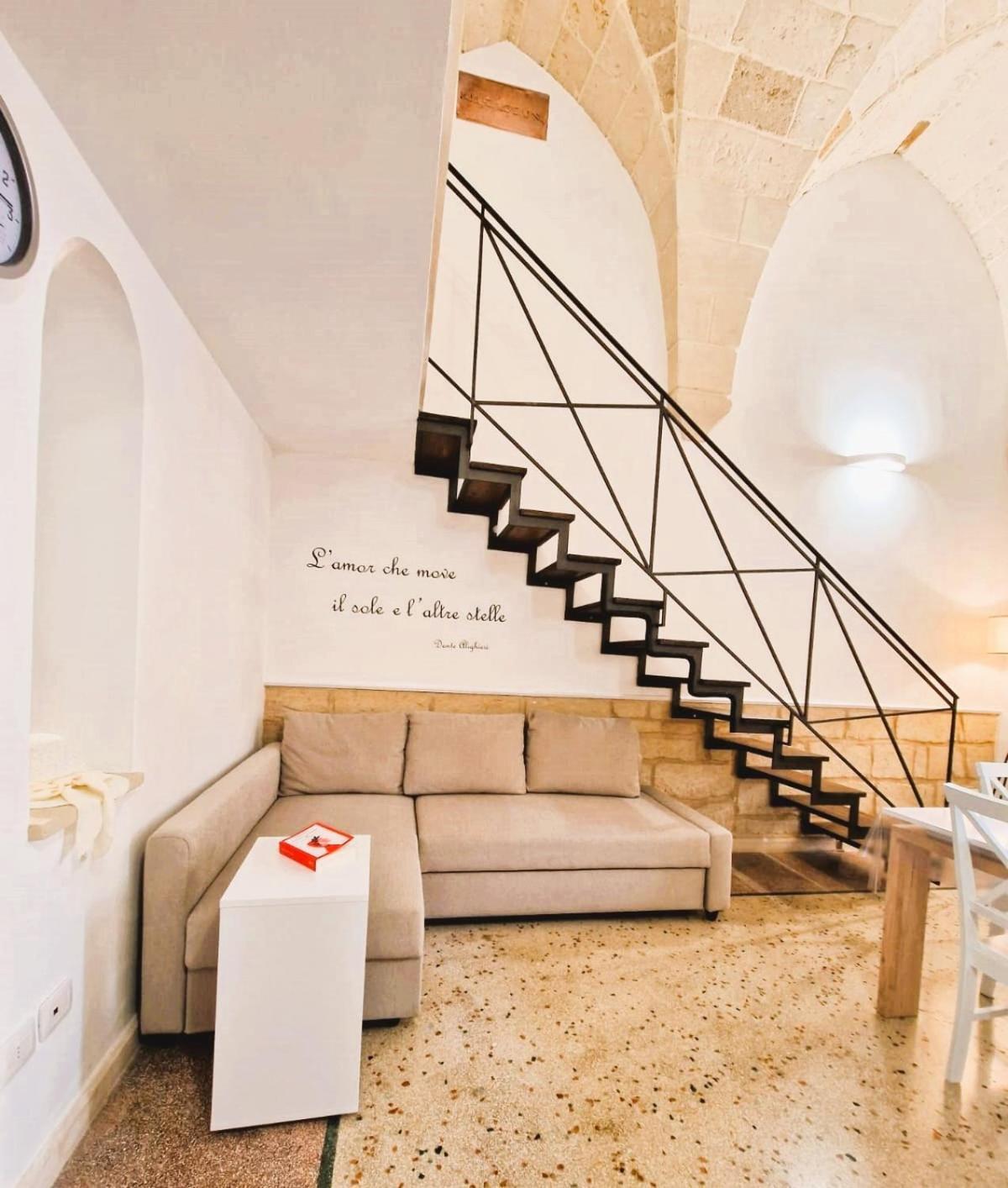 Вилла Casa Dante Deliziosa Casa A Due Passi Dal Centro Лечче Экстерьер фото