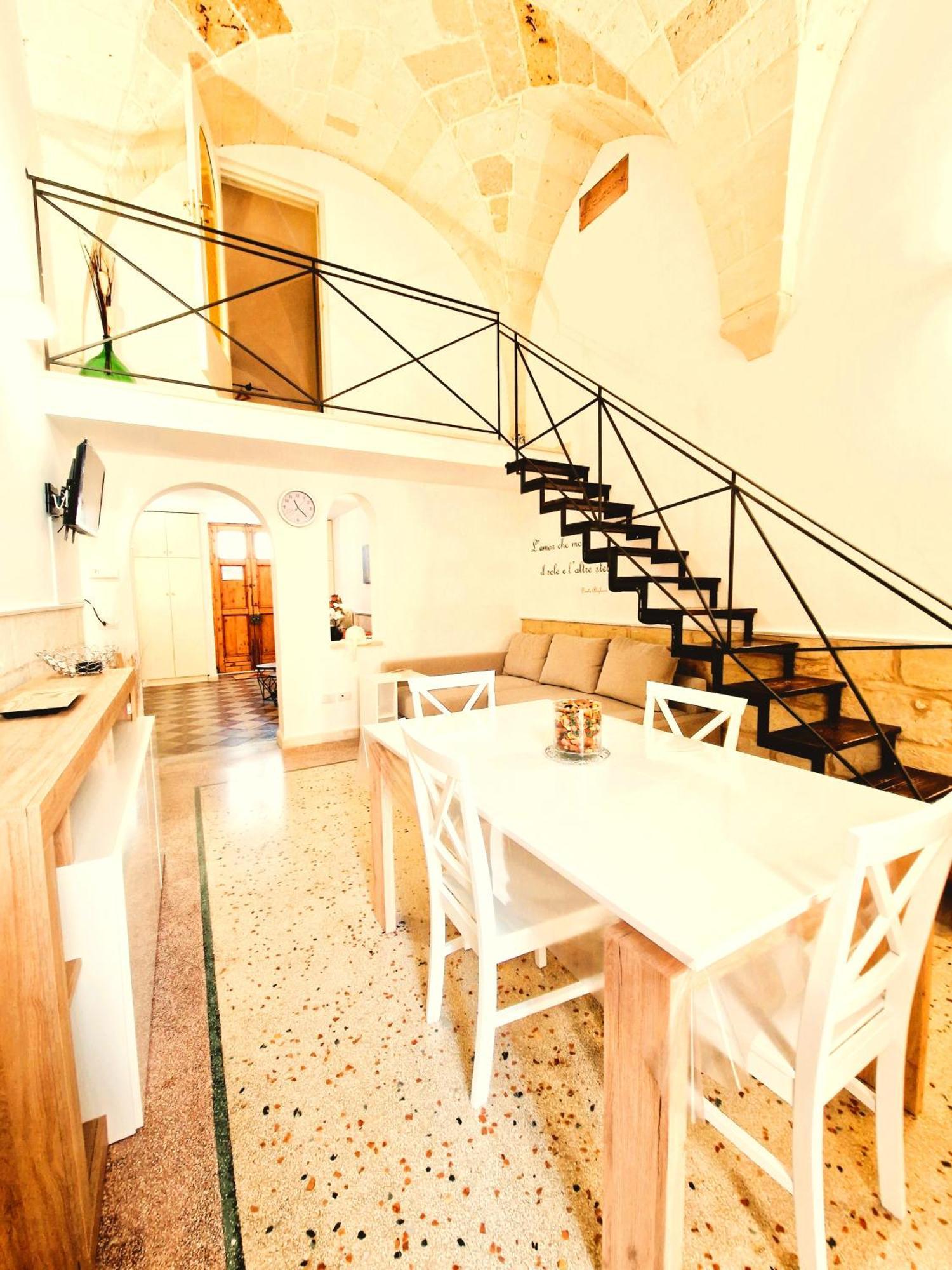Вилла Casa Dante Deliziosa Casa A Due Passi Dal Centro Лечче Экстерьер фото