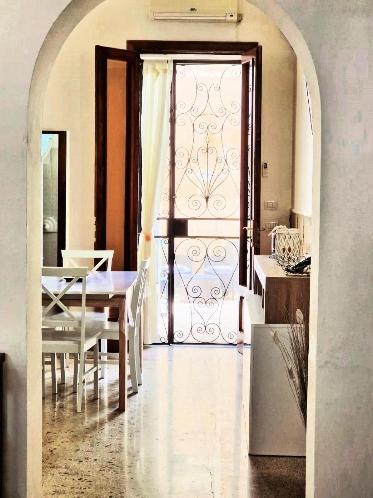 Вилла Casa Dante Deliziosa Casa A Due Passi Dal Centro Лечче Экстерьер фото