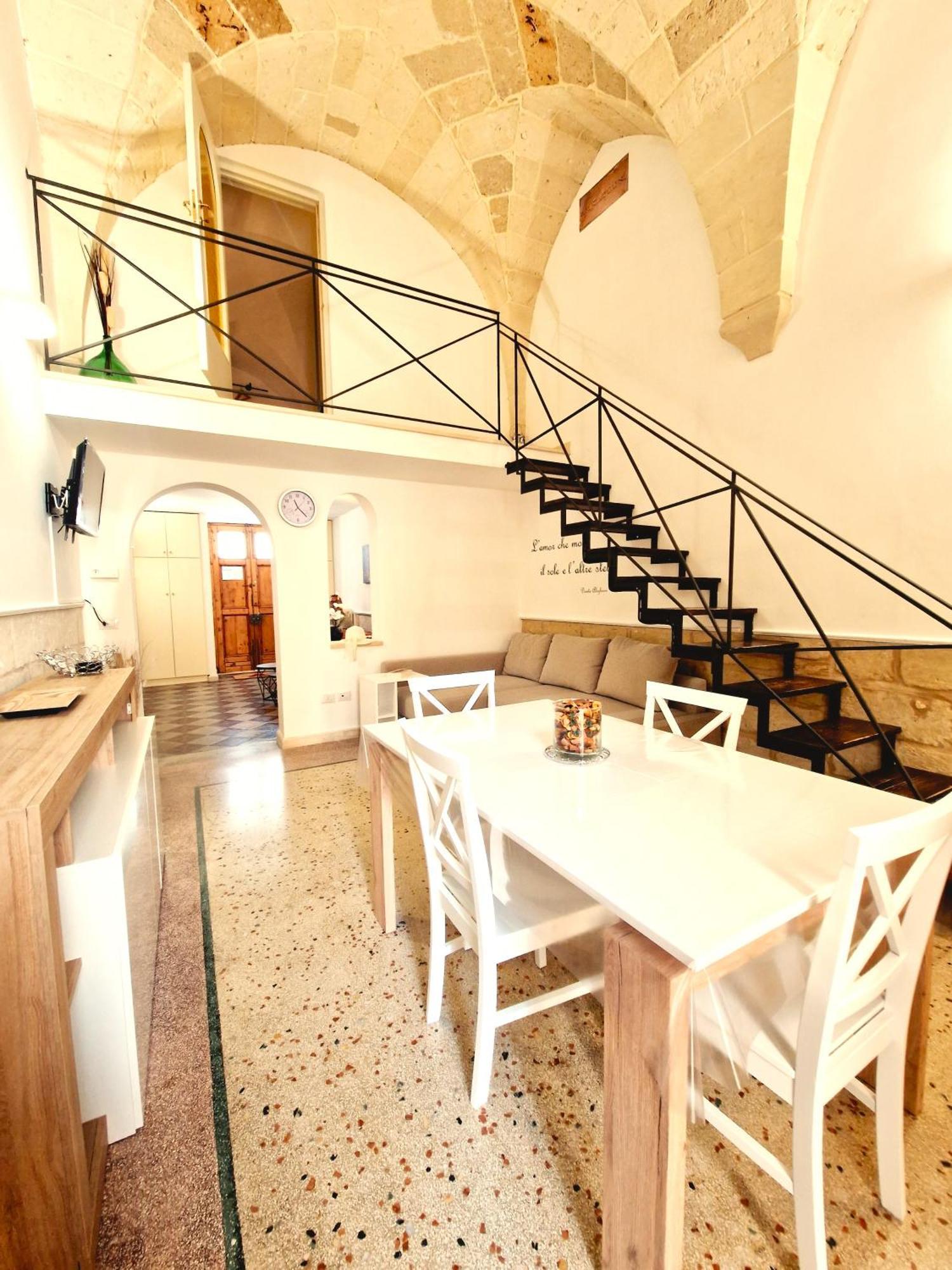 Вилла Casa Dante Deliziosa Casa A Due Passi Dal Centro Лечче Экстерьер фото